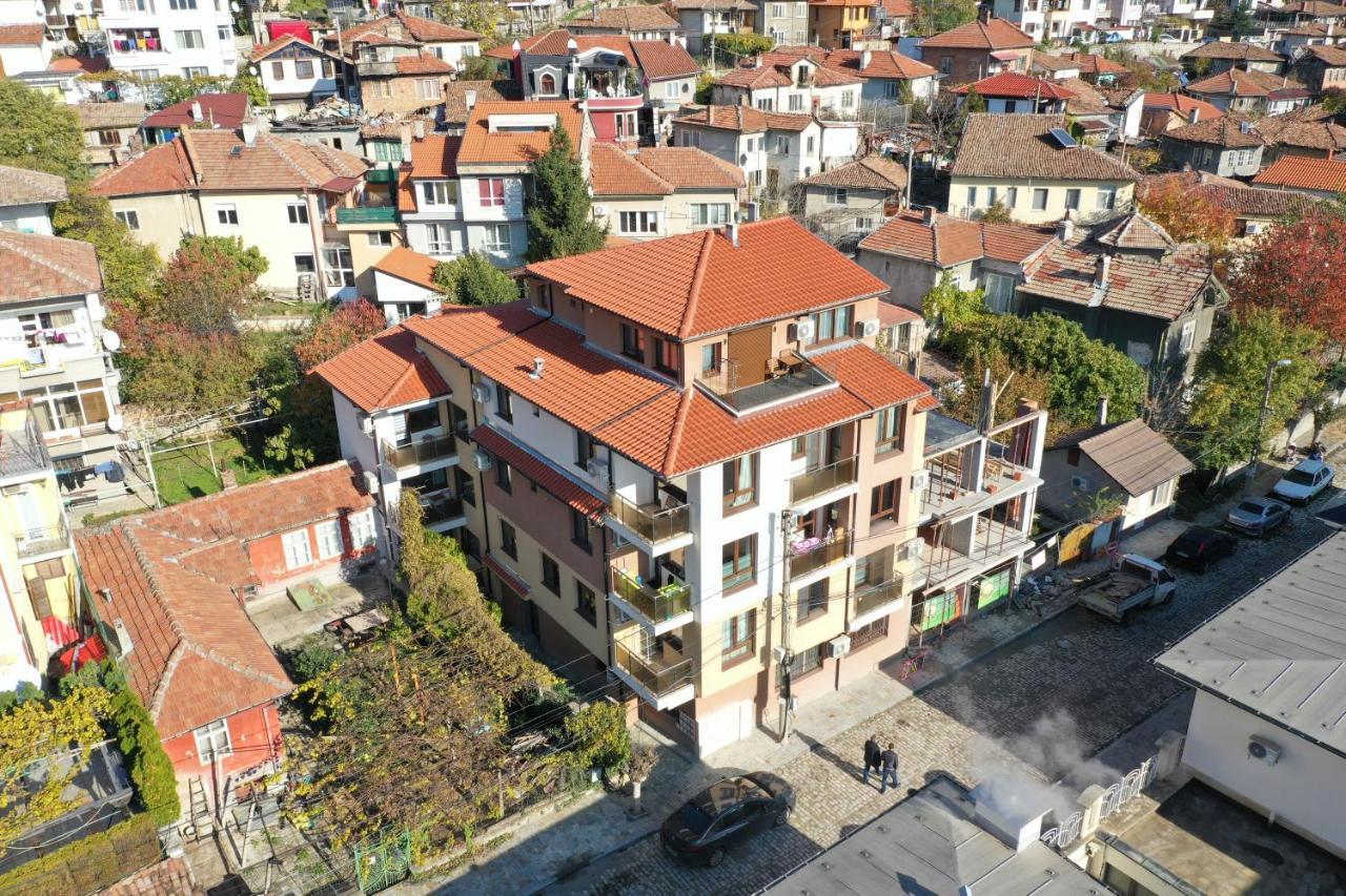 Coziness And Comfort In The Old Town Veliko Tŭrnovo Exterior foto
